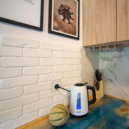 Maya's Flats & 17 - Maya's Flats & Danzica